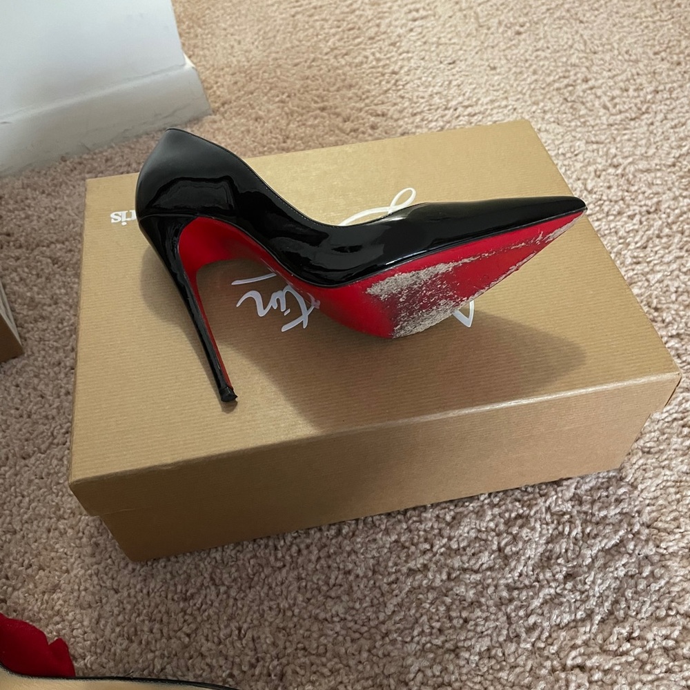 Christian Louboutin - Picture 4 of 4